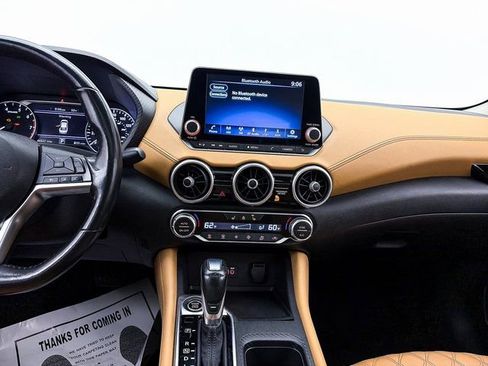 Used 2022 Nissan Sentra SV w/ SV Premium Package image 8