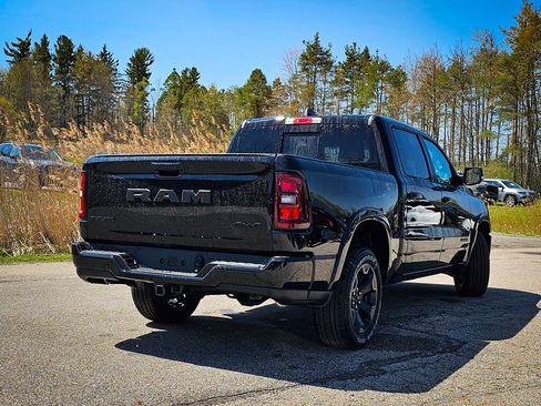 New 2026 RAM 1500 4x4 Crew Cab image 3