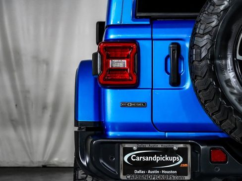 Used 2021 Jeep Wrangler Unlimited Rubicon AWD/4WD image 40