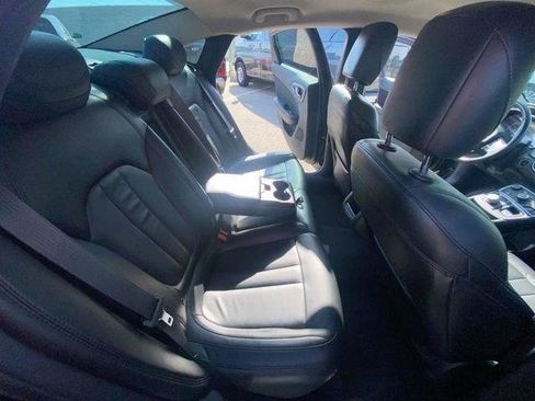 Used 2015 Chrysler 200 Limited w/ Convenience Group FWD image 3