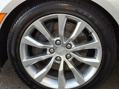 Used 2017 Cadillac XTS Luxury image 28