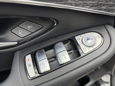 Used 2022 Mercedes-Benz GLC 300 4MATIC image 13