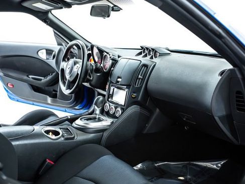Used 2009 Nissan 370Z Coupe image 20