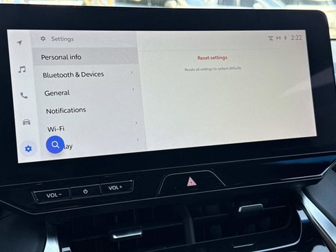 Used 2023 Toyota Venza XLE image 16