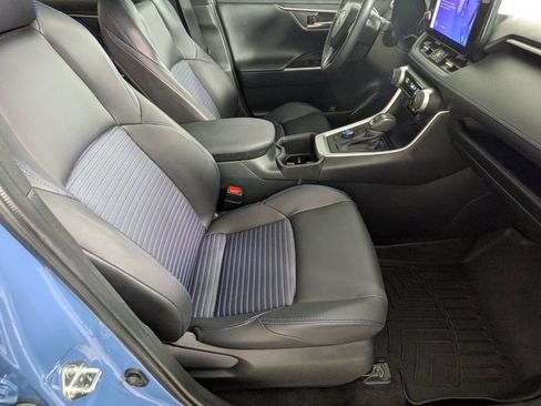 Used 2024 Toyota RAV4 XSE AWD/4WD image 28