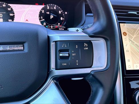 Used 2023 Land Rover Discovery S R-Dynamic image 24