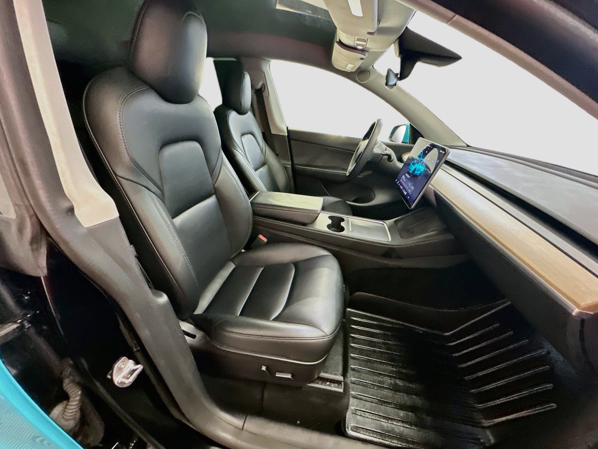 Used 2022 Tesla Model Y Long Range AWD/4WD image 34