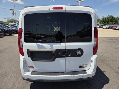 Used 2019 RAM ProMaster City Tradesman SLT FWD image 4