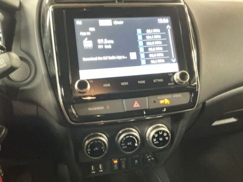 Used 2025 Mitsubishi Outlander Sport LE image 17