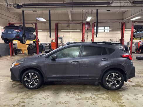 Used 2026 Subaru Crosstrek 2.0i Premium image 12