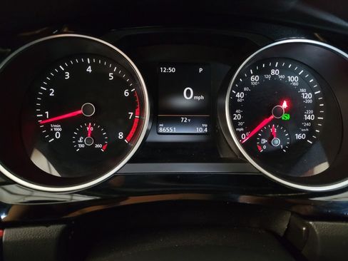 Used 2018 Volkswagen Jetta GLI FWD image 23
