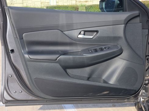 New 2026 Nissan Sentra SV w/ Floor Mat Package FWD image 11