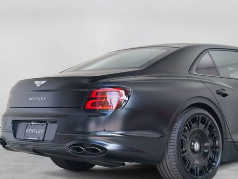 Used 2023 Bentley Flying Spur S V8 AWD/4WD image 16