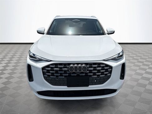 Certified 2025 Audi Q5 Premium w/ Convenience Package AWD/4WD image 2