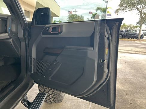 Used 2024 Ford Bronco Black Diamond image 33