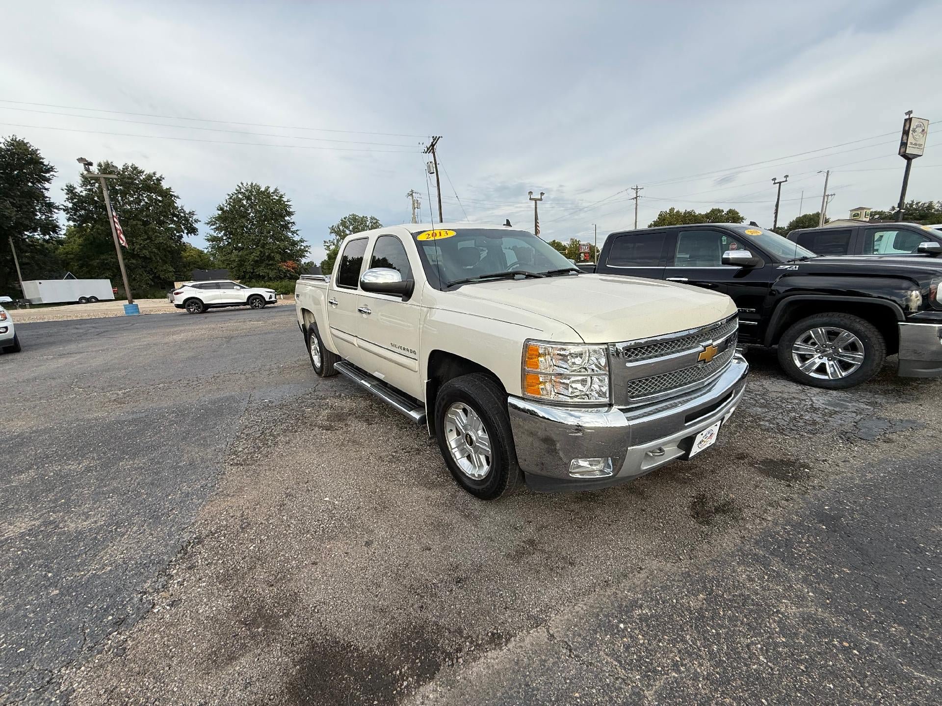 Used 2013 Chevrolet Silverado 1500 LT w/ All-Star Edition AWD/4WD image 2