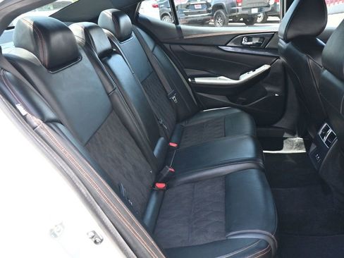 Used 2019 Nissan Maxima SR w/ Illumination Package image 16