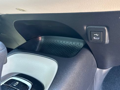 Used 2023 Toyota Corolla LE w/ Carpet Mat Package (TMS) FWD image 15