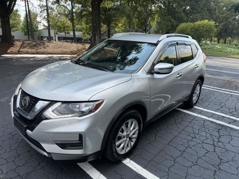 Used 2019 Nissan Rogue S w/ Special Edition Package FWD image 1