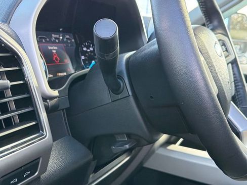 Certified 2020 Ford F350 Lariat w/ Chrome Package image 28