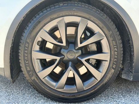 Used 2022 Tesla Model X AWD/4WD image 9