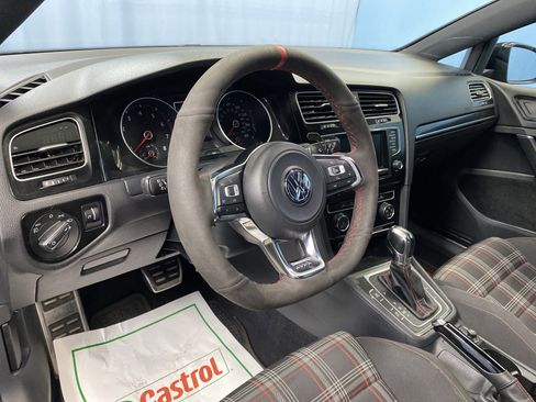Used 2015 Volkswagen GTI S image 10