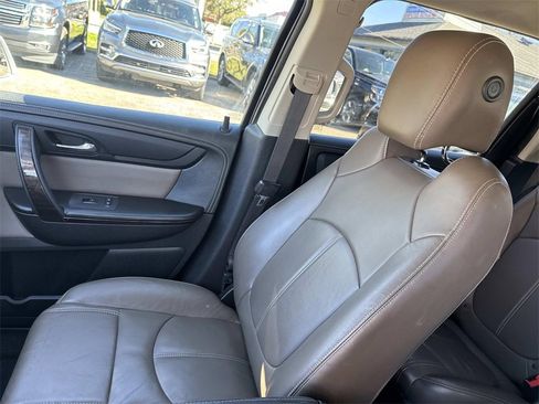 Used 2016 GMC Acadia SLT image 16