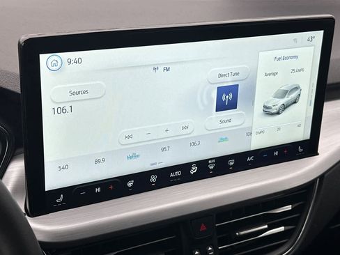 Certified 2025 Ford Escape Platinum image 18