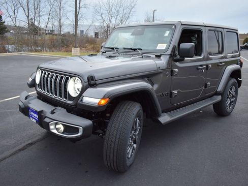 New 2026 Jeep Wrangler Sahara image 9
