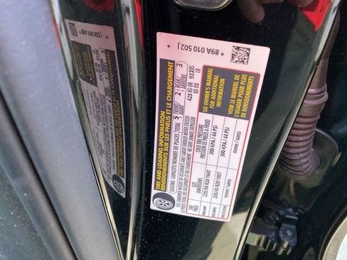 Used 2022 Audi Q4 e-tron Prestige image 27