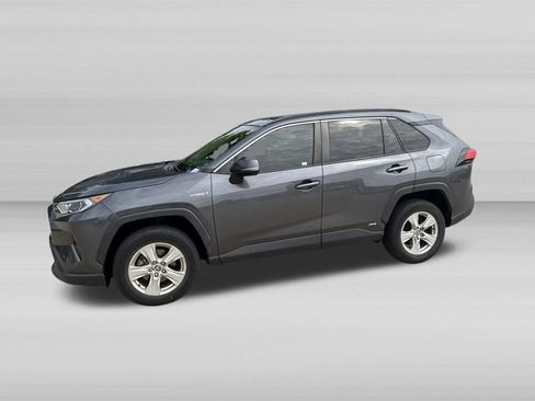 Used 2021 Toyota RAV4 XLE AWD/4WD image 11