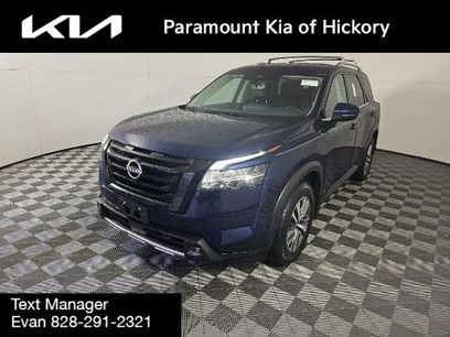 Used 2022 Nissan Pathfinder SL w/ SL Black Package
