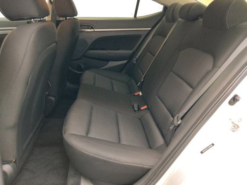 Used 2018 Hyundai Elantra SEL FWD image 18
