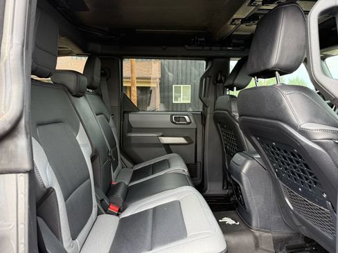 Used 2022 Ford Bronco Black Diamond AWD/4WD image 22