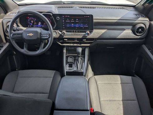 Used 2025 Chevrolet Colorado W/T RWD image 15