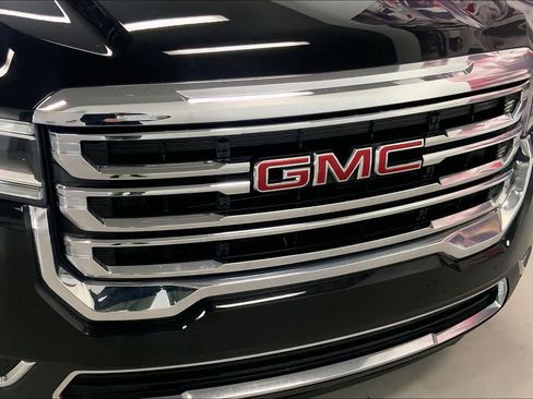 Used 2023 GMC Acadia SLT image 30