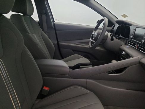 Used 2023 Hyundai Elantra SEL w/ Cargo Package image 21