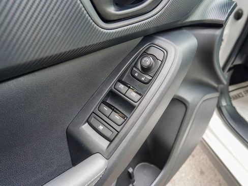 Used 2024 Subaru Crosstrek 2.0i Premium image 16