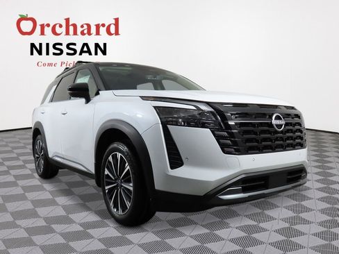 New 2026 Nissan Pathfinder Platinum image 7