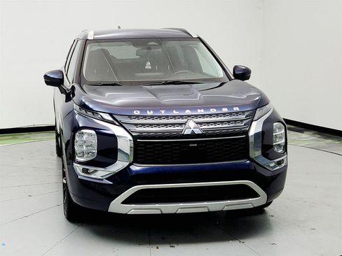 Used 2022 Mitsubishi Outlander SEL FWD image 2