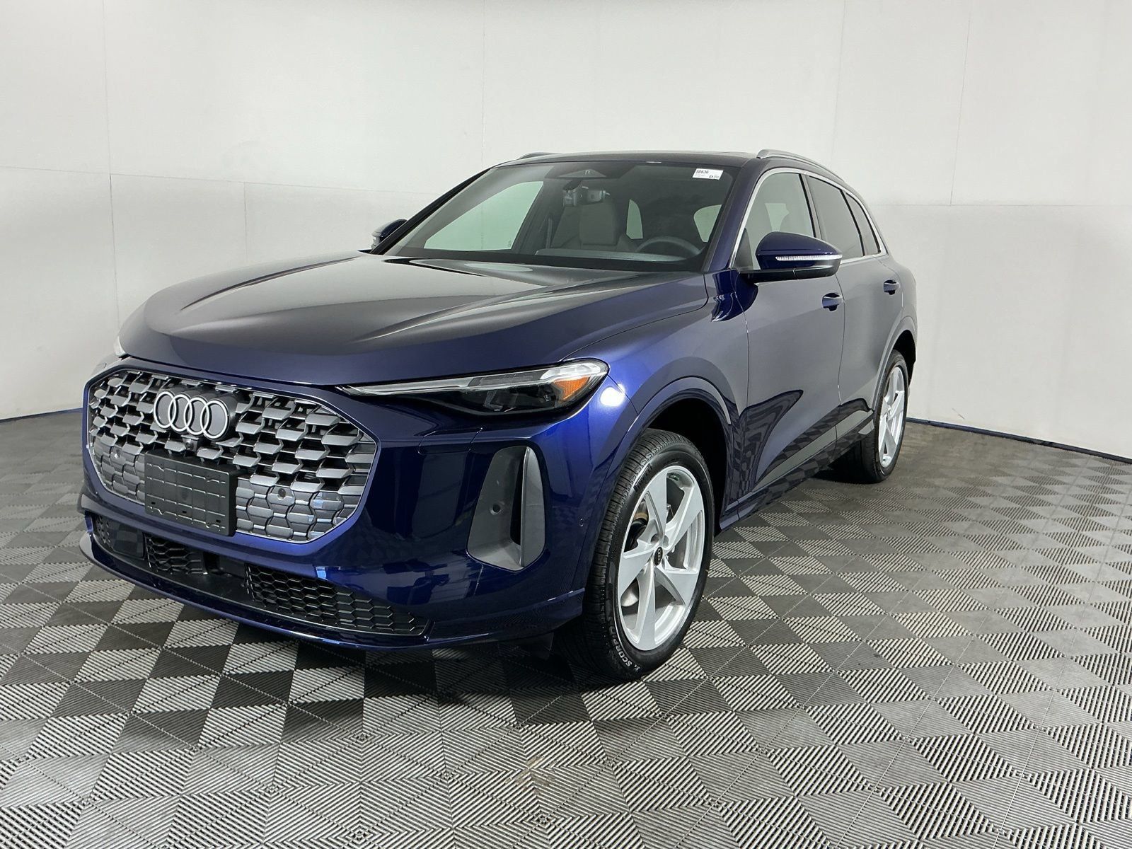 New 2026 Audi Q5 Premium Plus AWD/4WD image 3