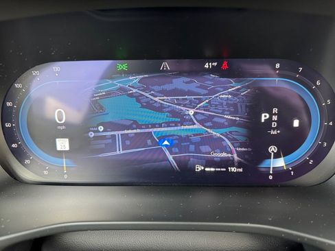 Certified 2025 Volvo XC40 B5 Plus image 18