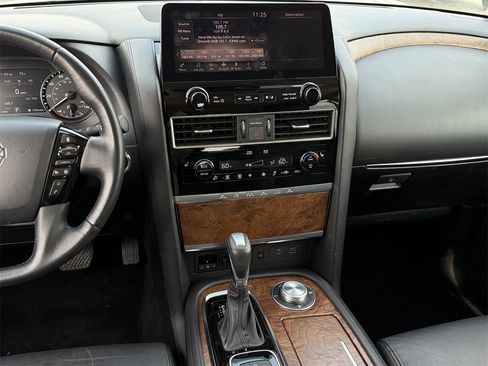 Used 2024 Nissan Armada SL image 17