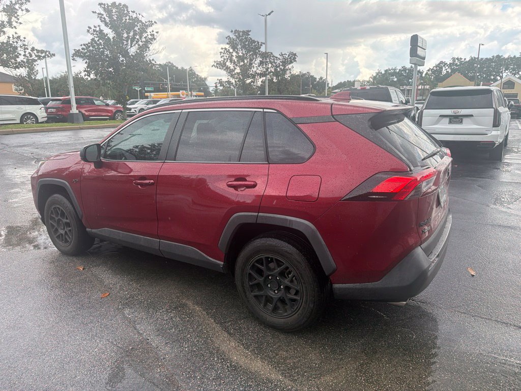 Used 2020 Toyota RAV4 LE FWD image 3