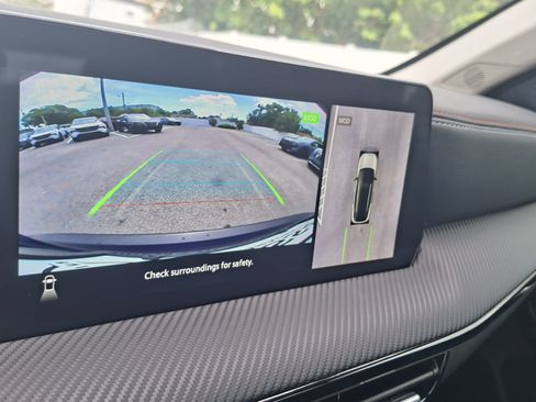 Used 2025 Nissan Kicks SR FWD image 13