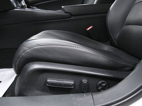 Used 2019 Honda Accord Sport image 11