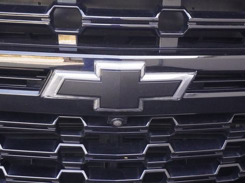 Used 2023 Chevrolet Tahoe Z71 w/ Luxury Package AWD/4WD image 40