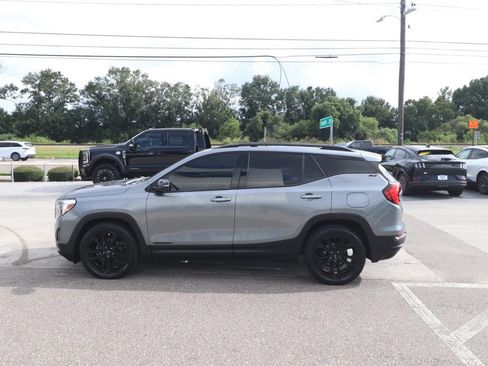 Used 2021 GMC Terrain SLT w/ Elevation Edition FWD image 8