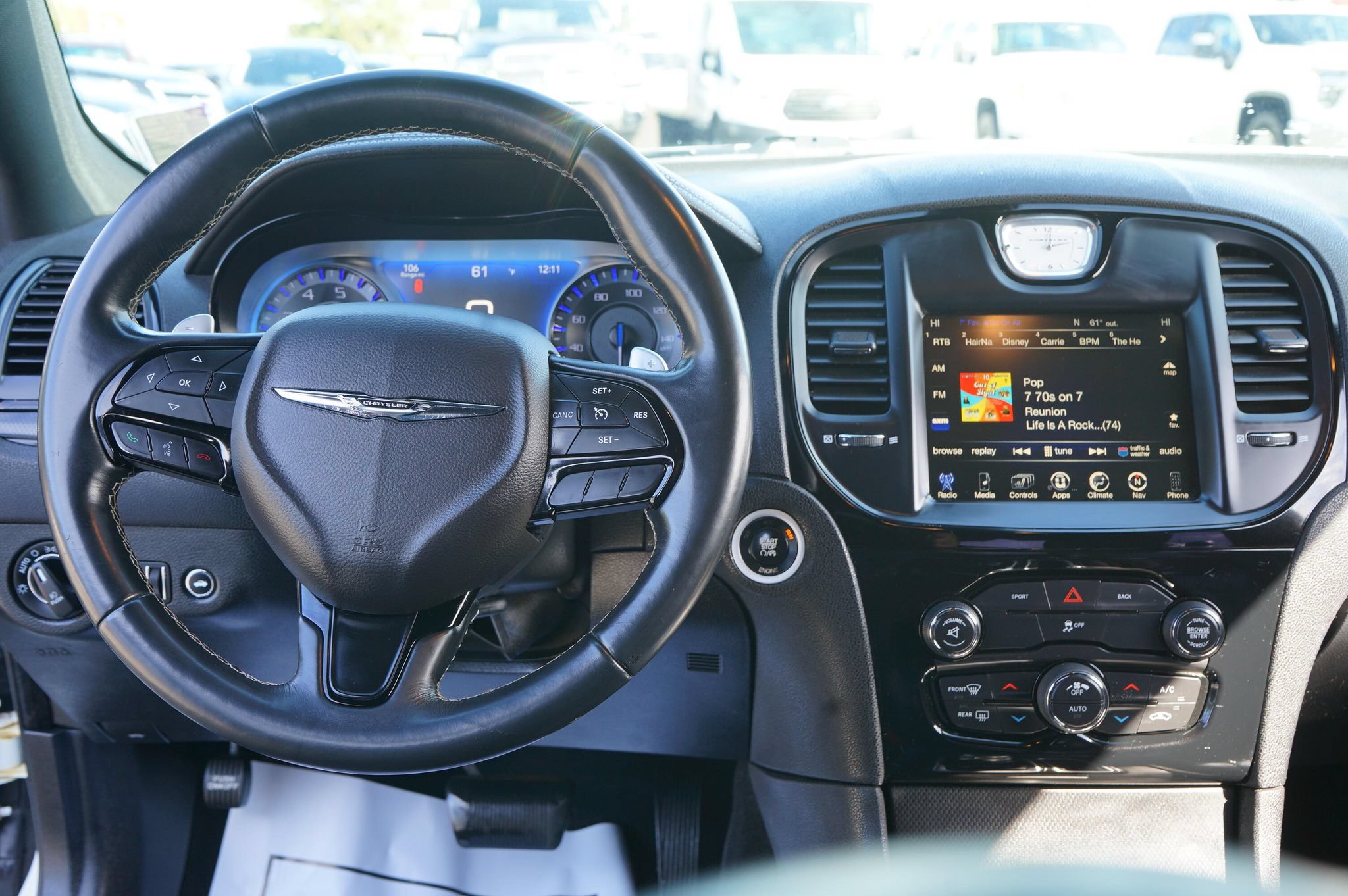 Used 2015 Chrysler 300 S RWD image 15