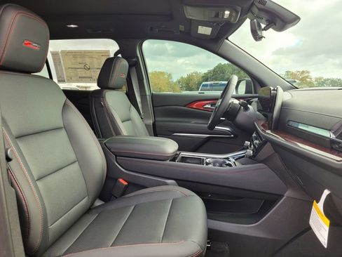 New 2026 Chevrolet Traverse Z71 w/ Driver Confidence Package image 33